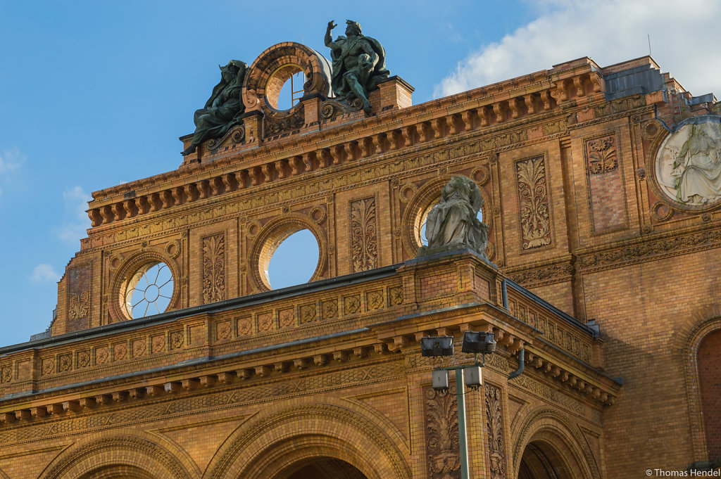 Detail view of the portal