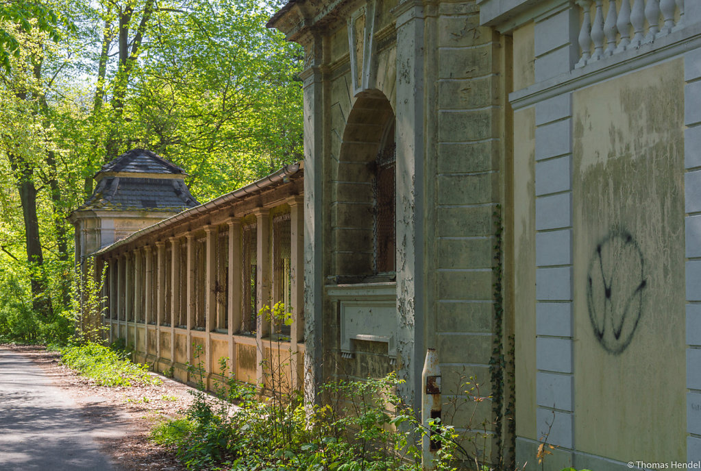 Colonade I.